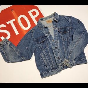 ❗️SOLD❗️Levi’s Denim Jacket Faded to Perfection